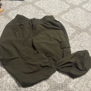 Light weight jogger pants